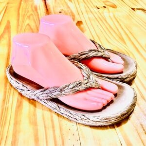 Pedro garcia Women's Raffia Flip-Flops Shoes US 9 Natural Beige Thong Sandals